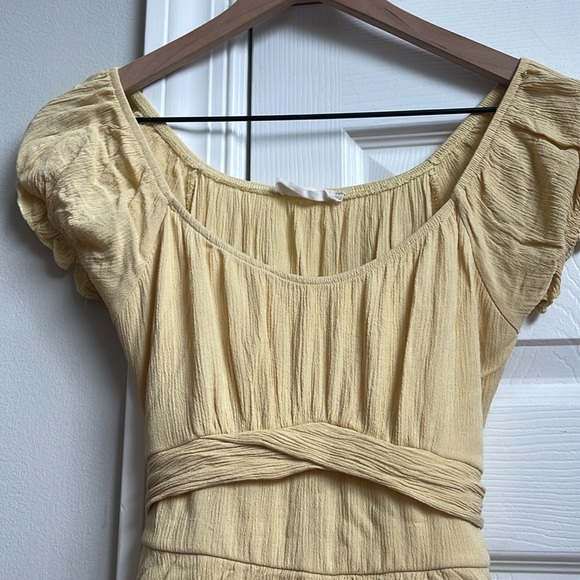 Altar'd State romper in faded yellow - Picture 2 of 7